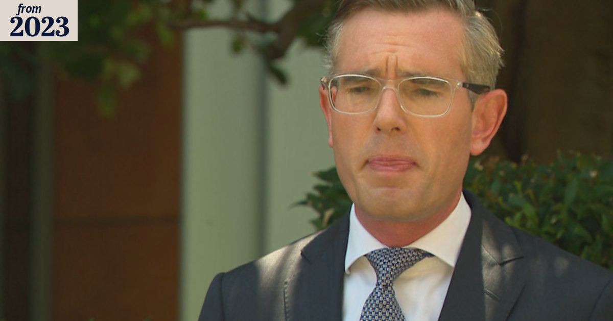 NSW premier apologises for wearing Nazi costume