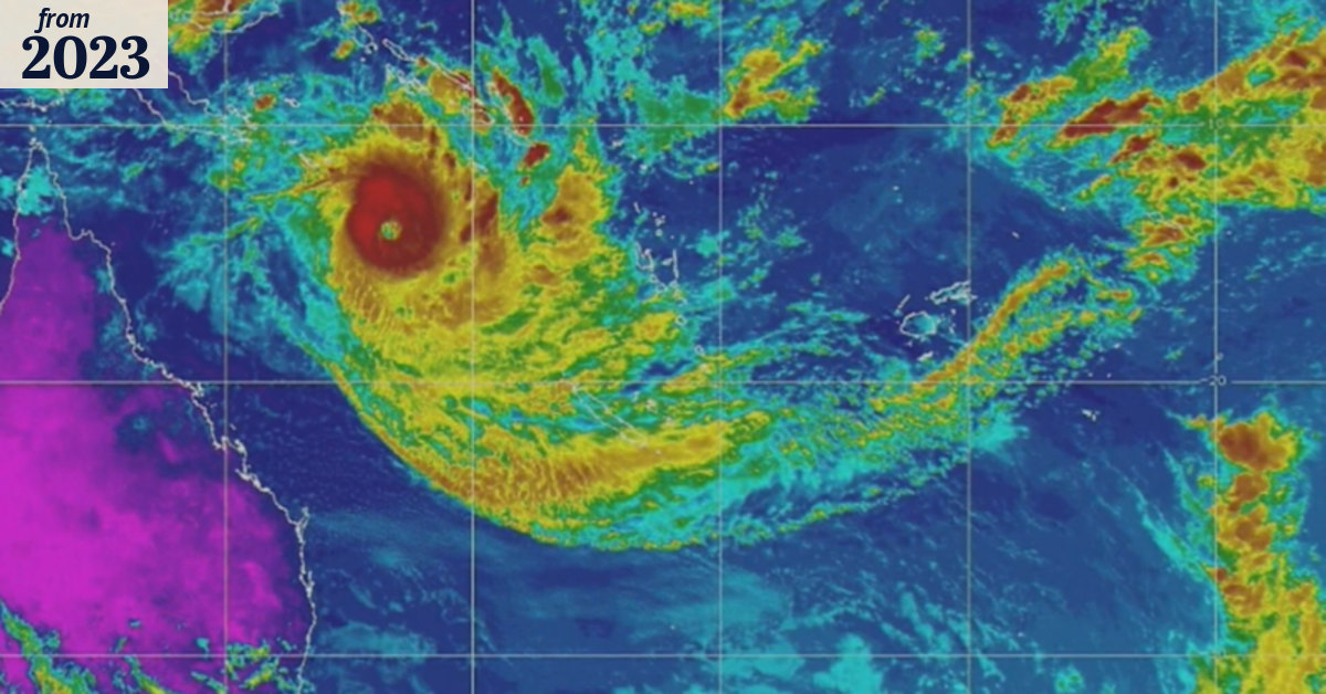 Queenslanders told to prepare as cyclone intensifies