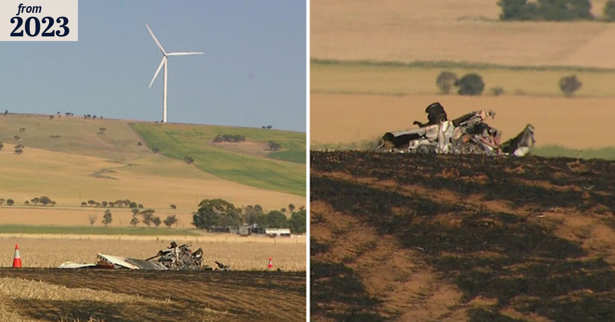 Two killed in light plane crash north of Adelaide