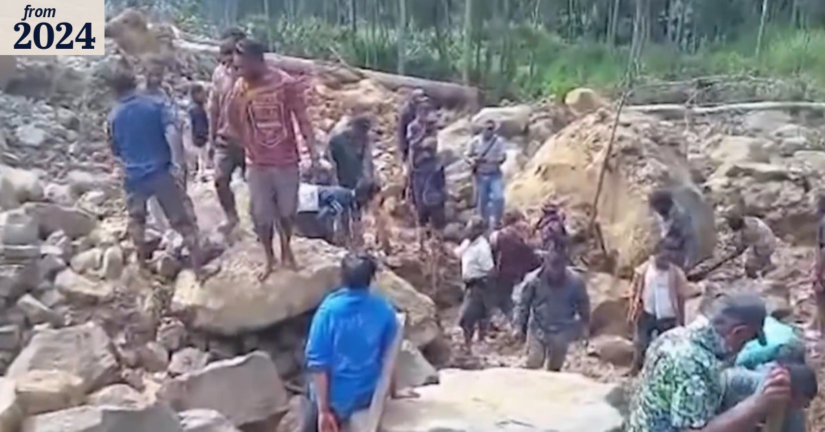 More than 2000 people feared buried alive after Papua New Guinea landslide