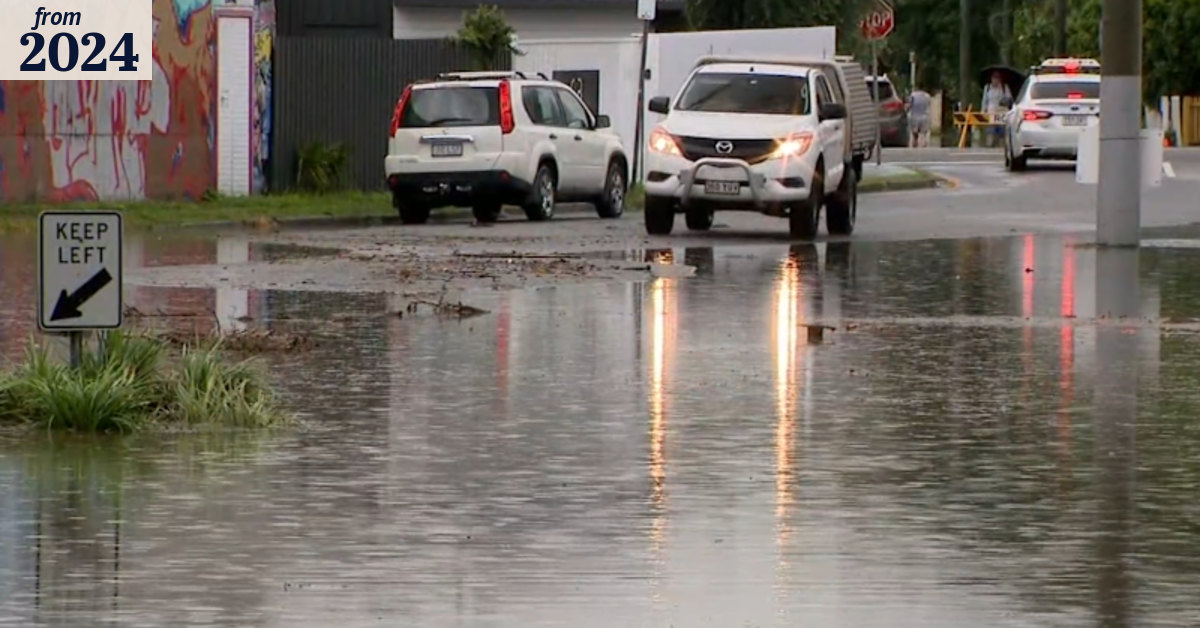 Southeast Queensland smashed by heavy rain and storms