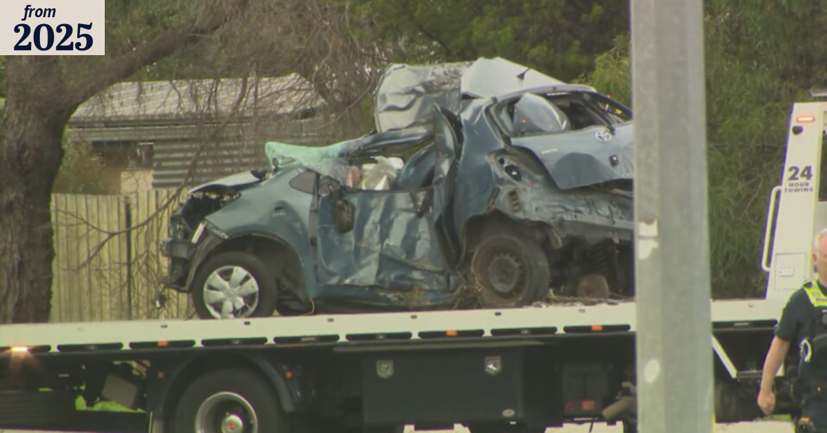 Two teens killed in stolen car crash