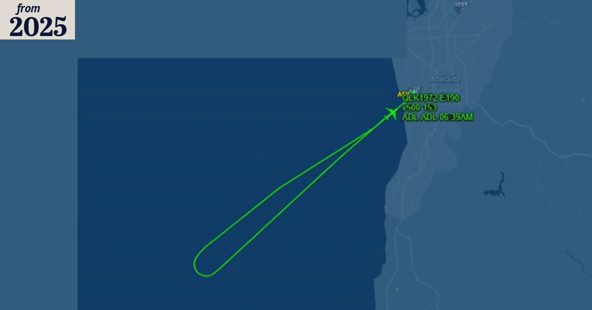 QantasLink flight forced to turn back after takeoff