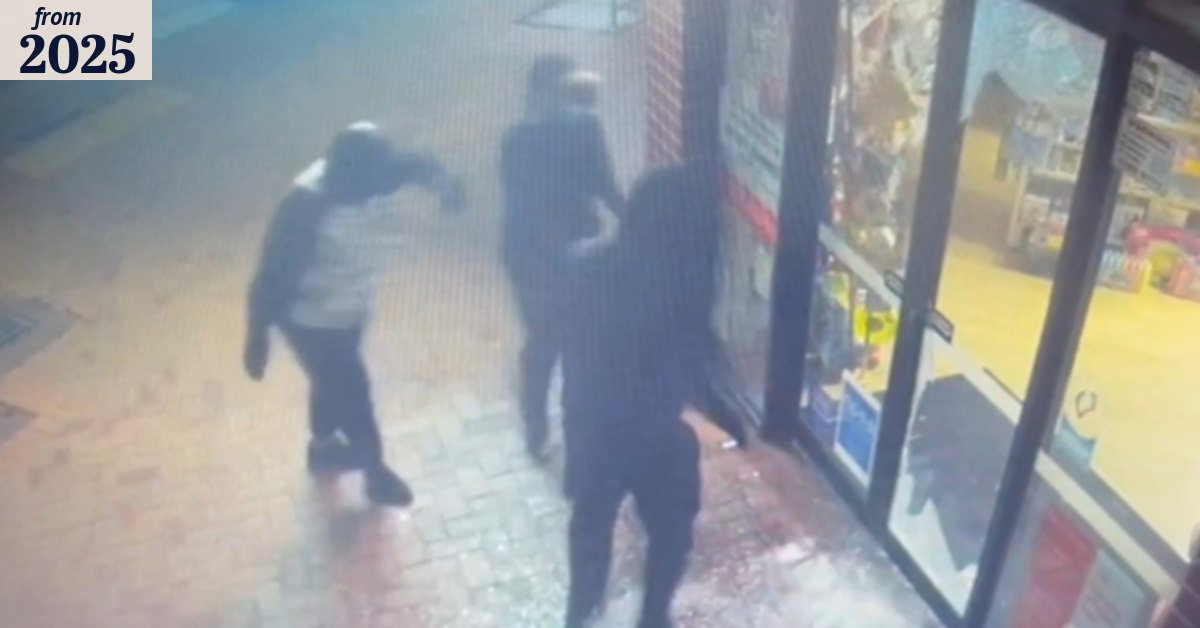 Masked trio on the run after smash and grab