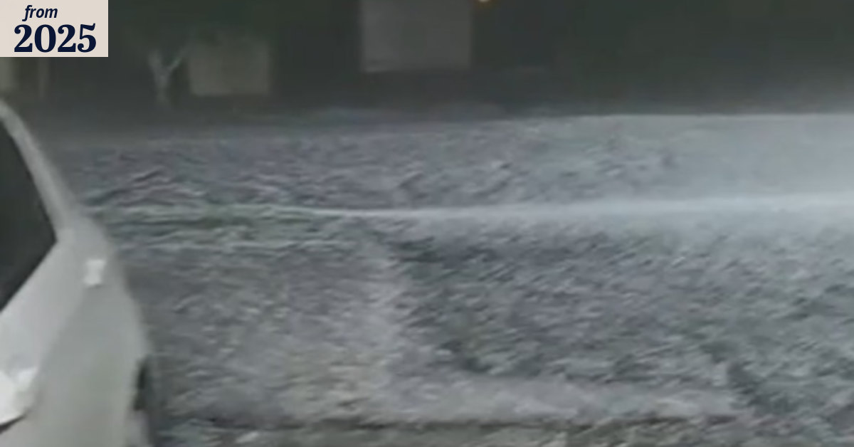 Severe thunderstorms hit Queensland's south-east