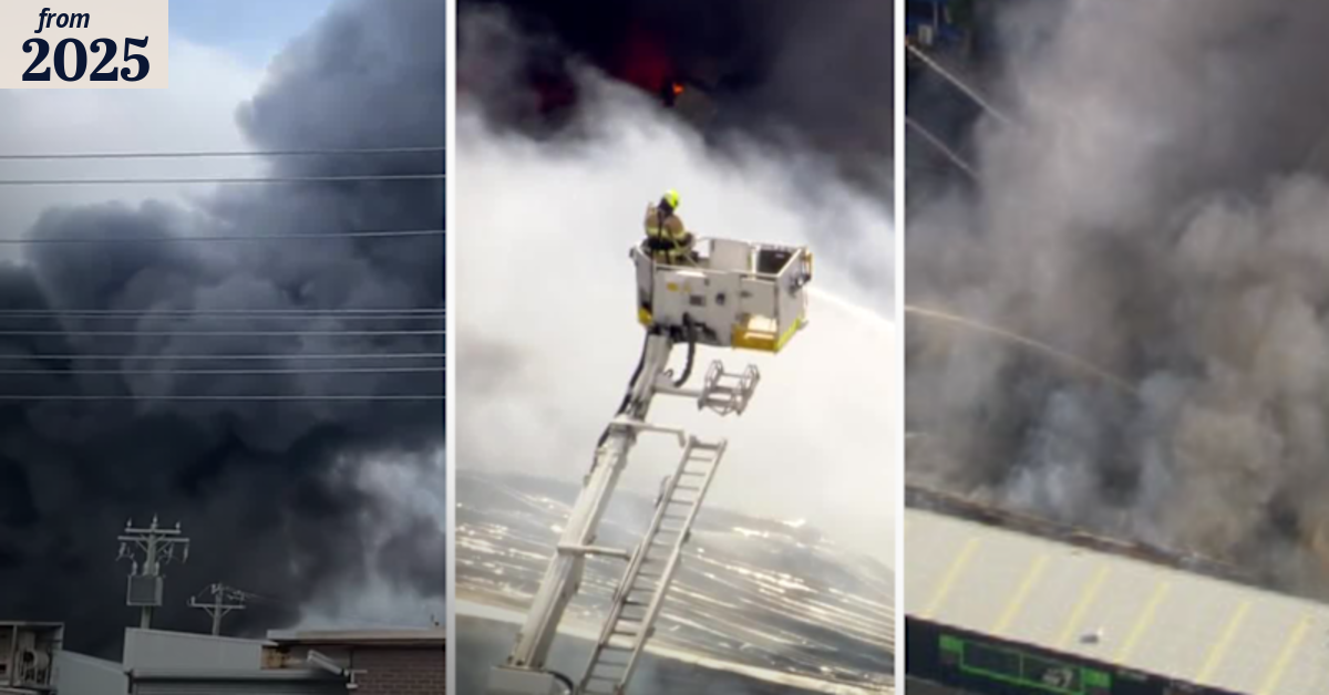 Fire crews battle massive factory blaze in Melbourne's south-east