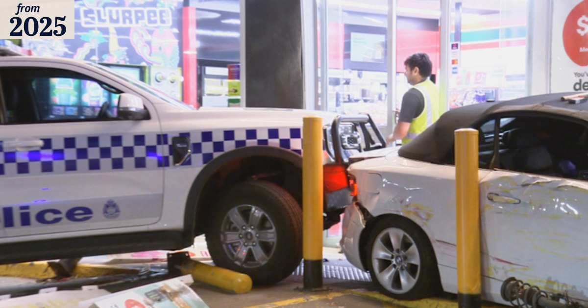 Two arrested after police car rammed in Melbourne