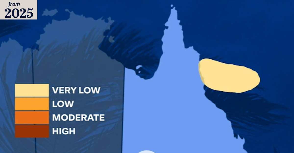 Queensland bracing for wild weather as cyclone whips up