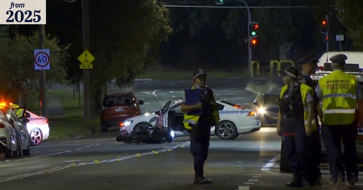 Man dies in motorcycle crash after police chase