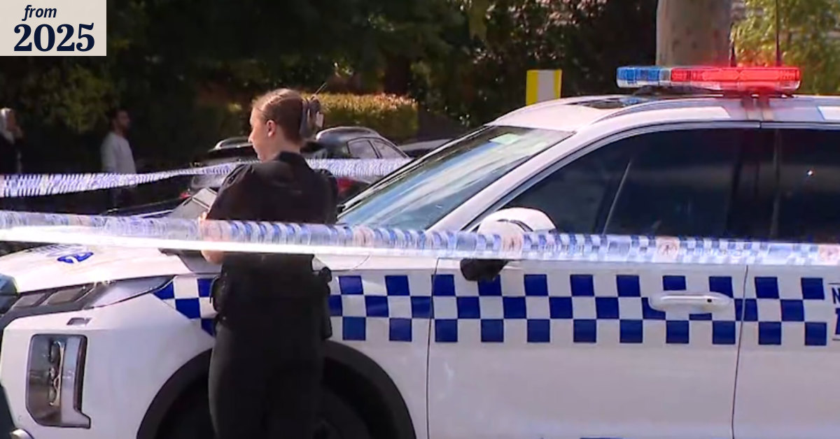 Investigation after man found dead in Melbourne home