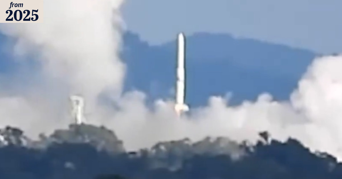 Australian rocket crashes in failed take-off