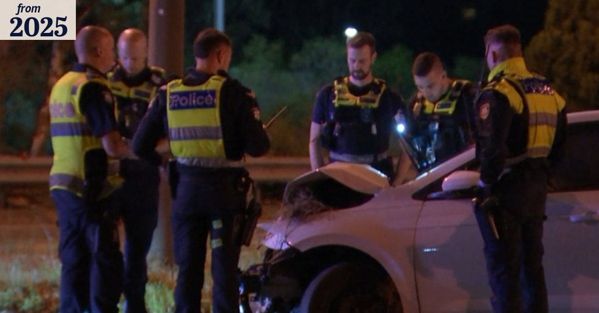 Police investigating after allegedly stolen car crashes into pole in ...