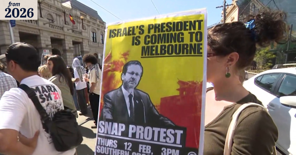 Protesters vow to shut down Melbourne street in snap rally