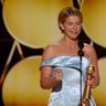 Speaking about being Irish while making a film about a famous Brit, Jessie Buckley accepts the Golden Globe award.